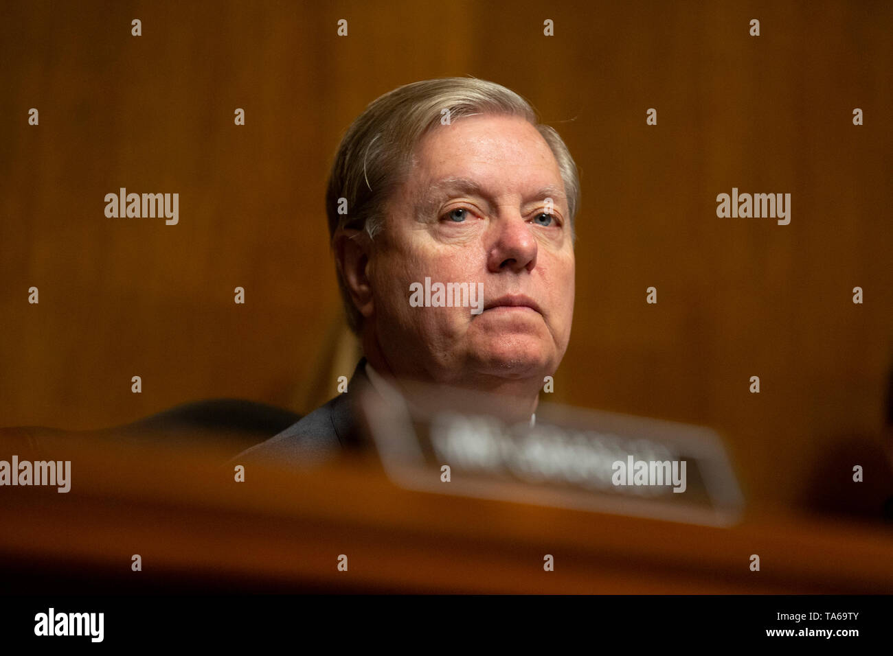 Washington, Stati Uniti d'America. 22 Maggio, 2019. Presidente Lindsey Graham (Repubblicano della Carolina del Sud) all'audizione di conferma di Daniel Bress per diventare un circuito DEGLI STATI UNITI giudice per il nono circuito, nonché la nomina di alcuni giudici di distretto sul Campidoglio di Washington, DC, Stati Uniti il 22 maggio 2019. Credito: Stefani Reynolds/CNP | Utilizzo di credito in tutto il mondo: dpa/Alamy Live News Foto Stock