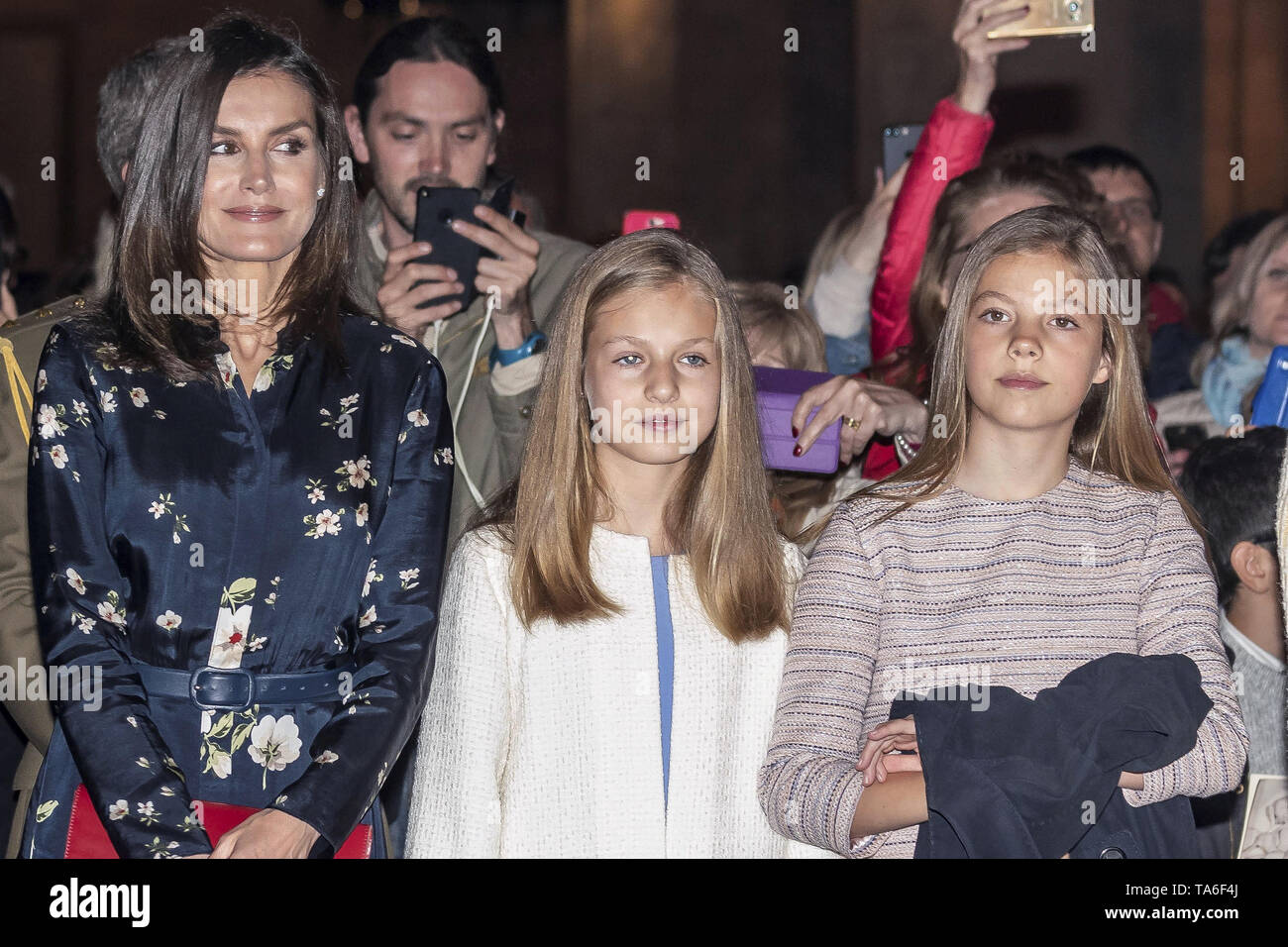 Spanish Royals assistere alla Messa di Pasqua presso la Cattedrale di Santa Maria di Palma in Palma de Mallorca con: Leonor, Principessa delle Asturie, Regina Letizia di Spagna, Infanta Sofía di Spagna dove: Palma de Maiorca, isole Baleari, Spagna Quando: 21 Apr 2019 Credit: Oscar Gonzalez/WENN.com Foto Stock