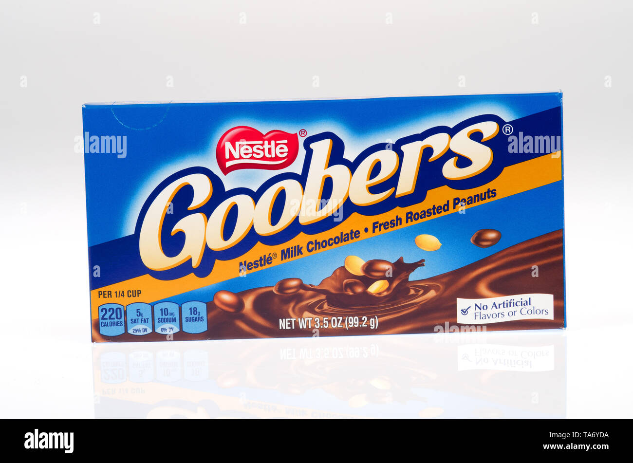 Nestle Goobers cioccolato al latte e arachidi tostate candy box Foto Stock