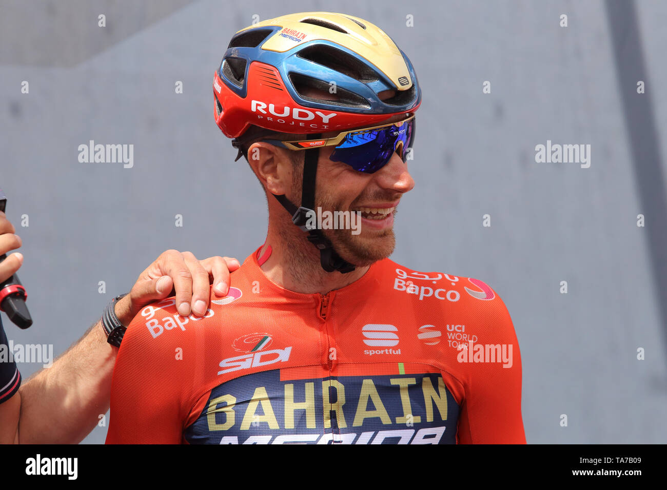 Cassino, Italia - 16 Maggio 2019: Vincenzo Nibali del Bahrain Merida Pro  Cycling team sul podio della sesta tappa della 102th giro d'Italia  Cassino-San Giovanni Rotondo Foto stock - Alamy