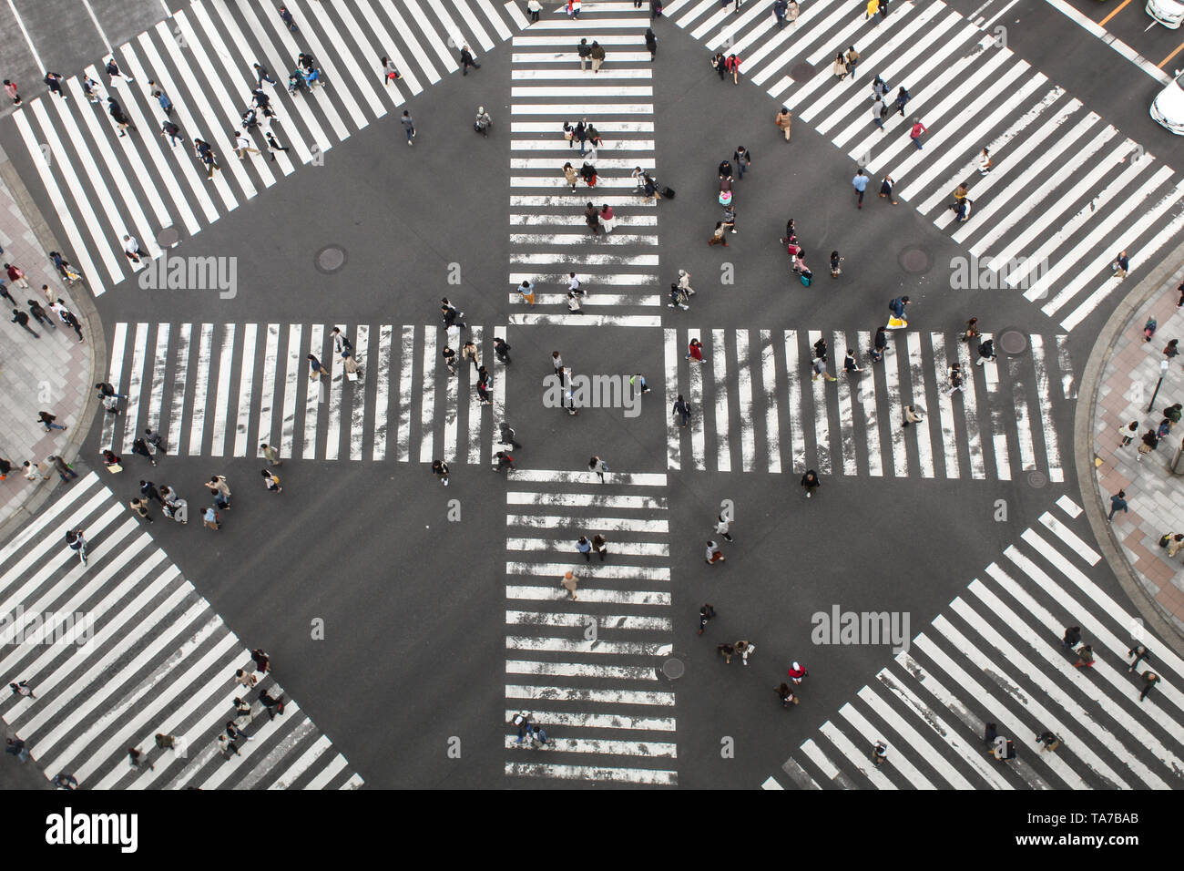 Una vista di una traversata scramble da sopra a Ginza Tokyo Foto Stock