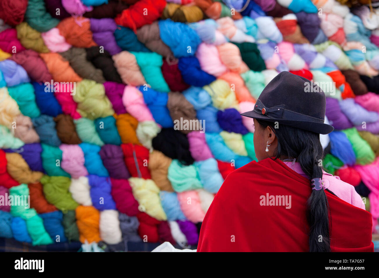 Negli altipiani del Sud di Quito. Al mercato di Saquisili città. Per la maggior parte degli indiani da Panzaleo gruppo indiano partecipare a questo mercato. Foto Stock