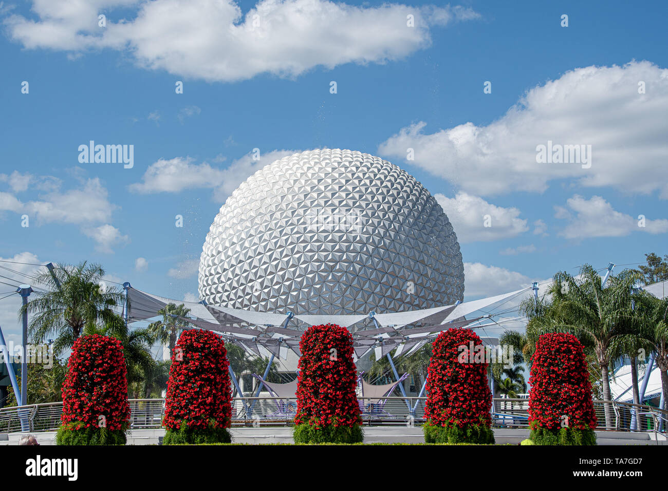 ORLANDO, STATI UNITI D'AMERICA. 29 APRILE 2019: astronave cerca attrazione a Epcot a Disney World Foto Stock