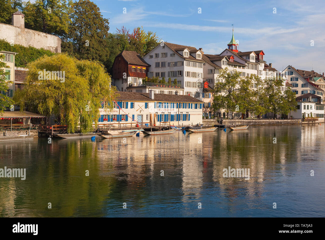Gli edifici del centro storico quartiere Schipfe nella città di Zurigo, Svizzera Foto Stock