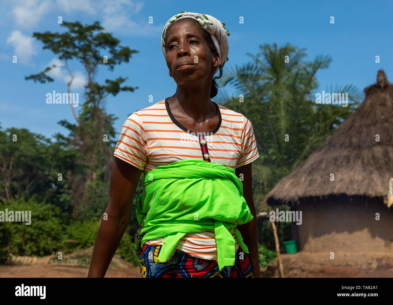 Ritratto di una donna africana, Bafing, Gboni, Costa d'Avorio Foto Stock