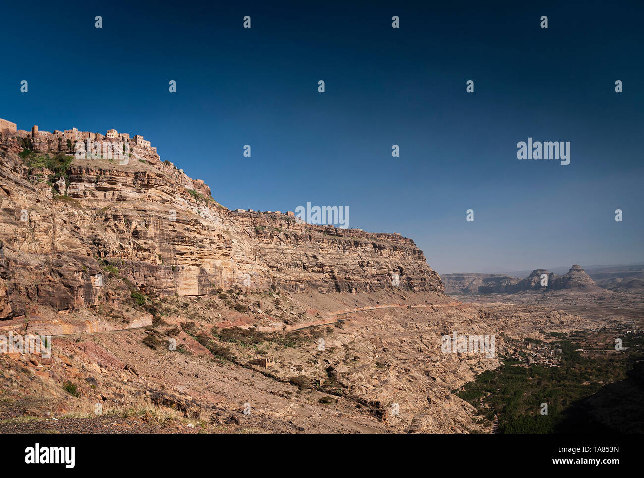 Kawkaban antica architettura tradizionale hilltop village in haraz montagne dello Yemen Foto Stock