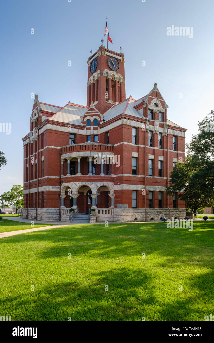 Piazza della Città Storica e Lee County Courthouse costruito nel 1899. Giddings città della contea di Lee nel sud-est della Texas, Stati Uniti Foto Stock