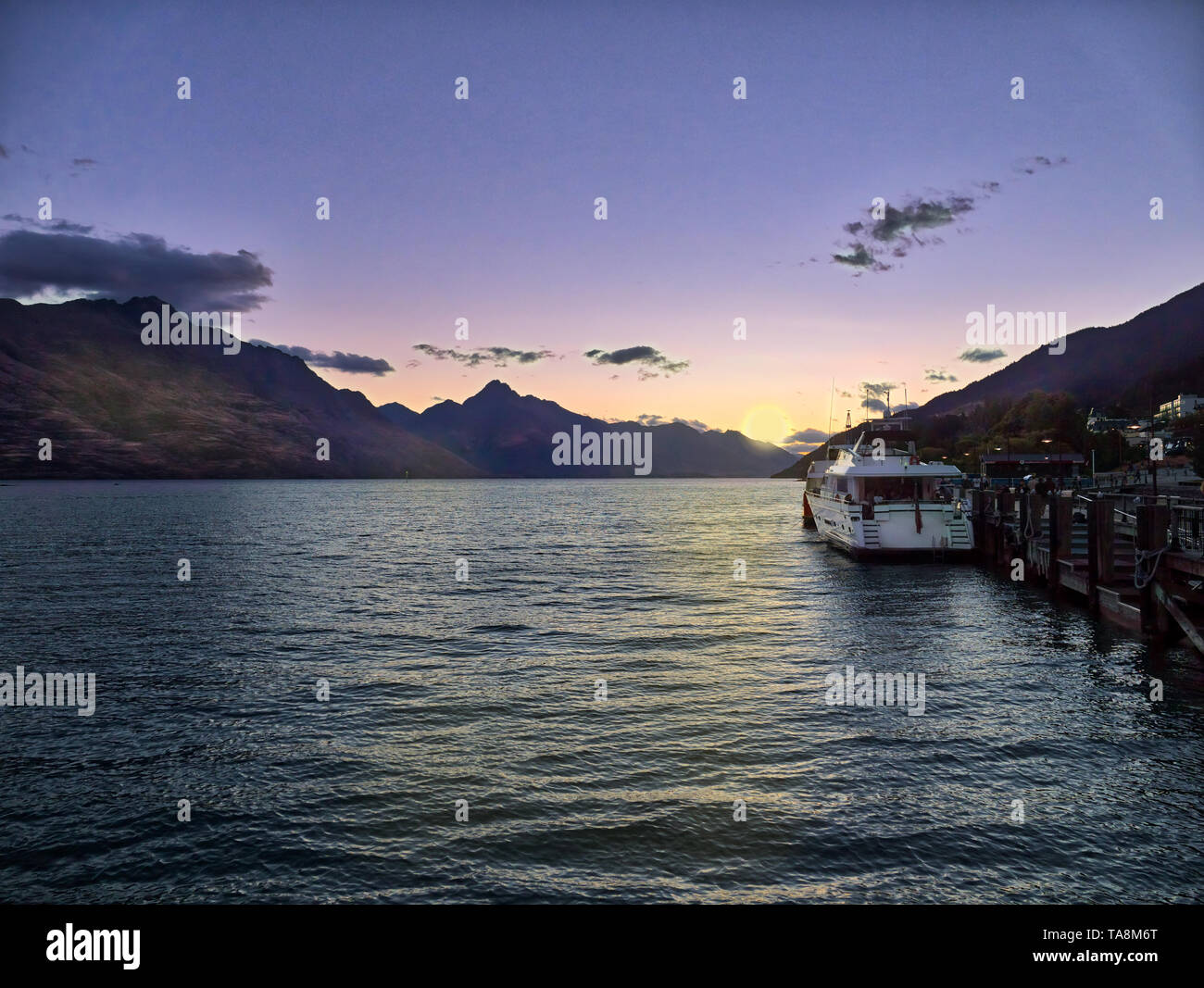 Tramonto su Queenstown, Nuova Zelanda Foto Stock