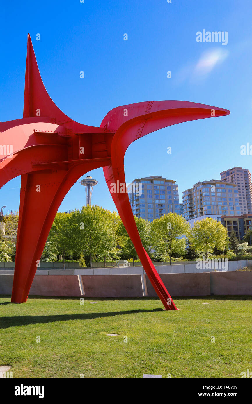 L'Olympic Sculpture Park e lo Space Needle e il Seattle Foto Stock