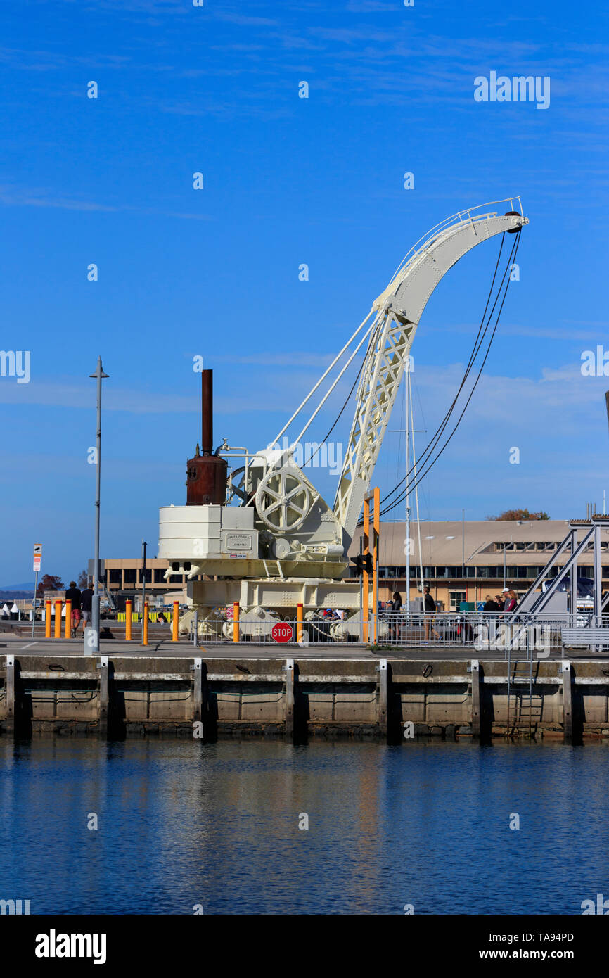 La Jessop e Appleby Bros viaggio gru a vapore vicino al Ponte della Costituzione a Constitution Dock Hobart Tasmania Australia è stato commissionato nel 1899. Foto Stock