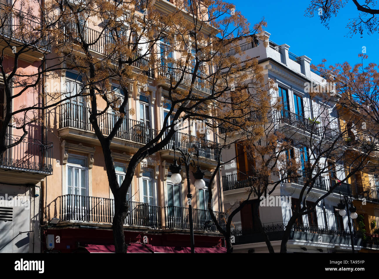 Valencia, Spagna. Febbraio 5, 2019. Tipici edifici valentian Foto Stock