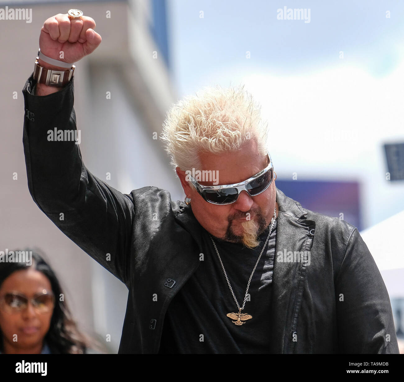 Los Angeles, Stati Uniti d'America. 22 Maggio, 2019. Il ristoratore Guy Fieri assiste il suo Hollywood Walk of Fame Star Cerimonia in Los Angeles, Stati Uniti, 22 maggio 2019. Credito: Zhao Hanrong/Xinhua/Alamy Live News Foto Stock