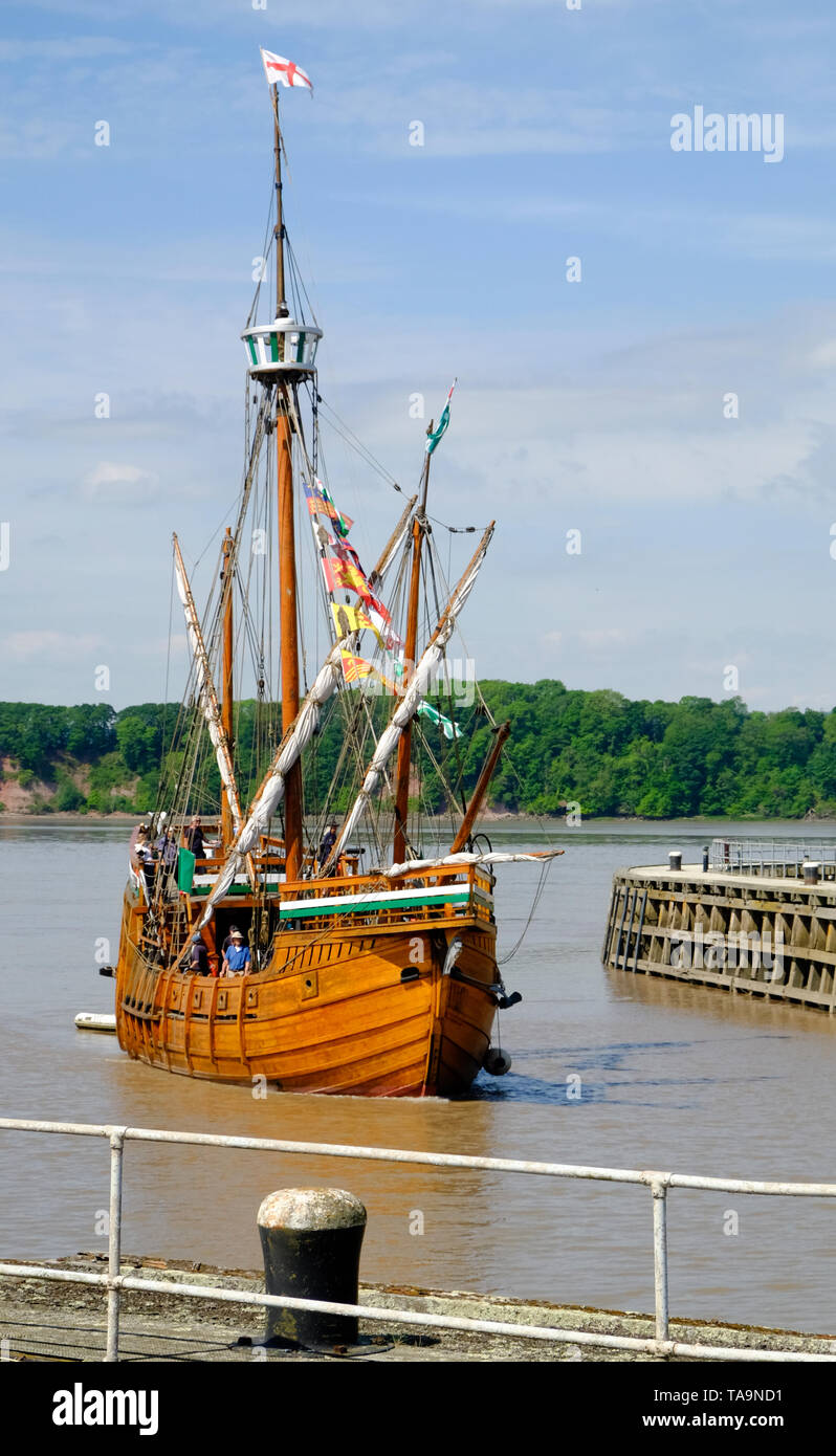 Nitidezza, Gloucestershire, Regno Unito, 22 maggio 2019. Il Matteo di Bristol sul suo modo al 2019 Gloucester tall ships festival. Credito: Signor Standfast/Alamy Live News Foto Stock