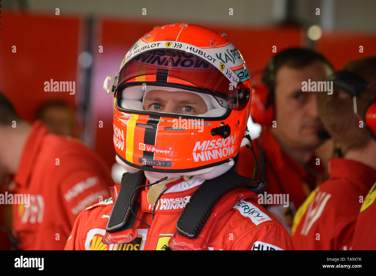 Monte Carlo, Monaco. 23 Maggio, 2019. Sebastian Vettel della Scuderia Ferrari in thegarage durante il Gran Premio di F1 di Monaco Credito: Marco Canoniero/Alamy Live News Foto Stock