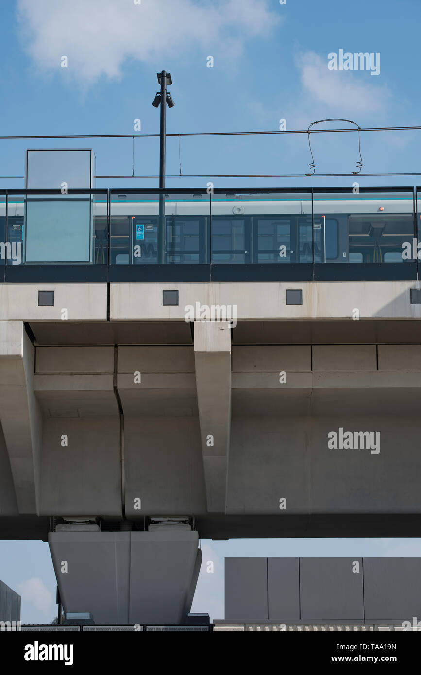 Maggio 2019 Sydney, Australia: La nuova metropolitana di Sydney Nord-ovest Skytrain si apre questa Domenica, 26 maggio con la corsa libera attraverso la nuova linea tutto il giorno Foto Stock