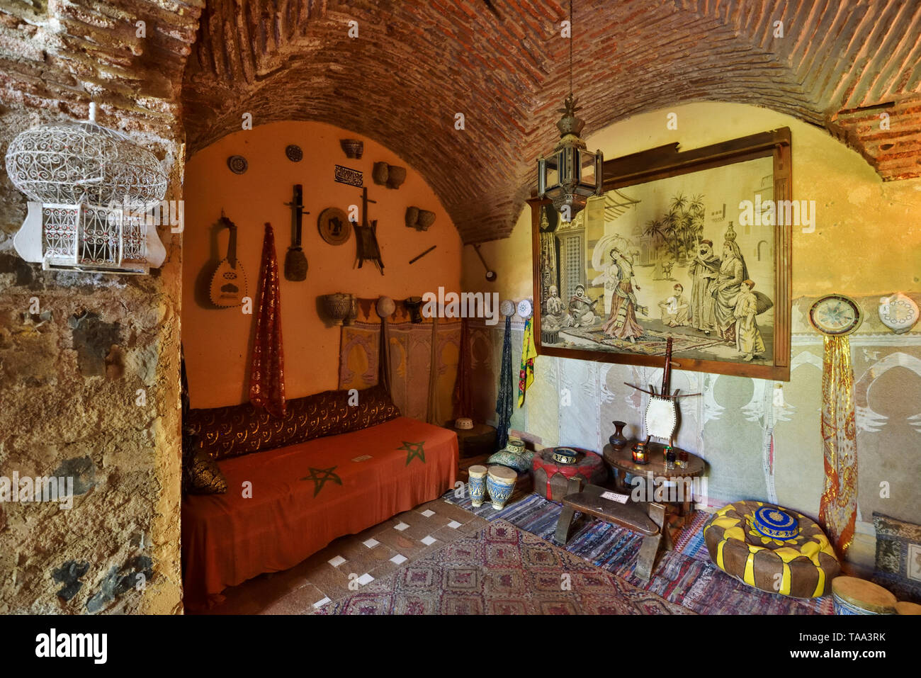 Il Museo Casa Arabe Yusuf al Burch, è una casa di un mercante arabo del XII secolo che è ora un museo. Caceres, un sito Patrimonio Mondiale dell'Unesco. S Foto Stock
