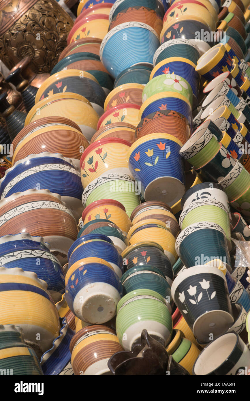 Oggetti in ceramica, Thane, Maharashtra, India, Asia Foto Stock