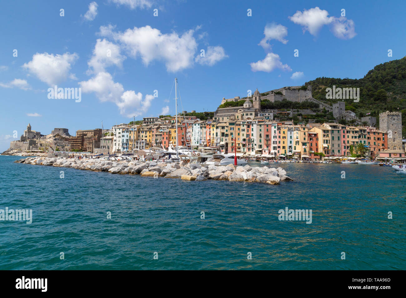 Portovenere o Porto Venere es onu municipio italiano de 3.990 habitantes de la provincia de La Spezia. Se encuentra en la costa de la Liguria, sobre el m Foto Stock