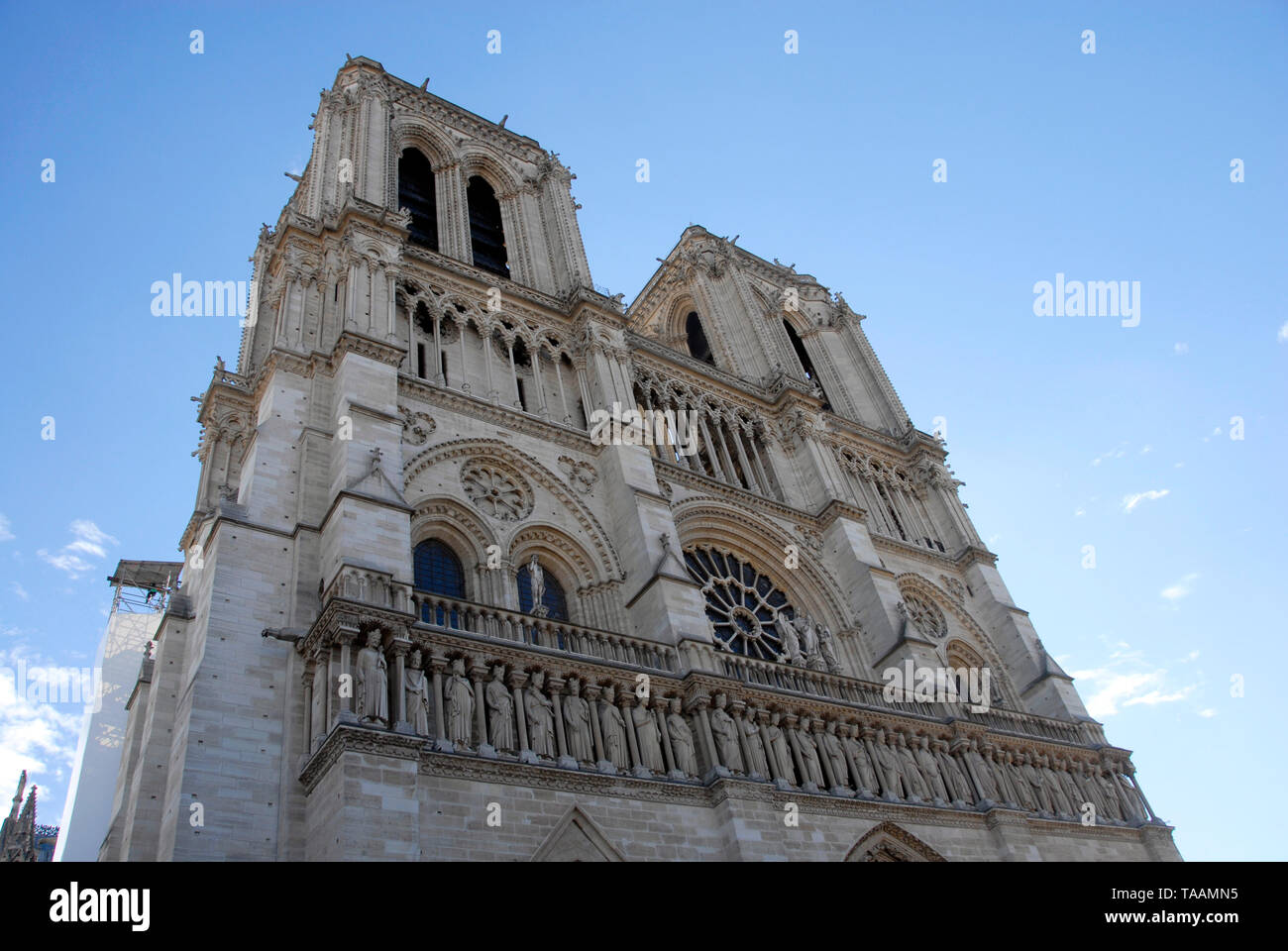 Fronte ovest della cattedrale di Notre Dame, Paris, Francia Foto Stock