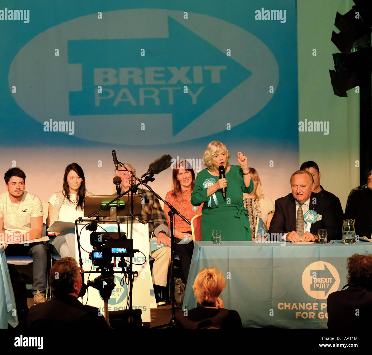 Donisthorpe UK..Ann Widdecombe risolve una pre-elettorale dell'UE partito Brexit al rally di Gloucesters Guildhall....Ann Widdecombe è un candidato Foto Stock
