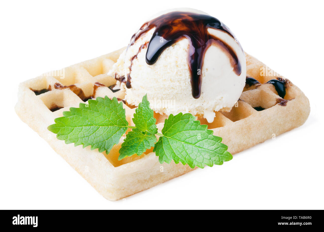 Waffle con gelato alla vaniglia e salsa al cioccolato Foto Stock