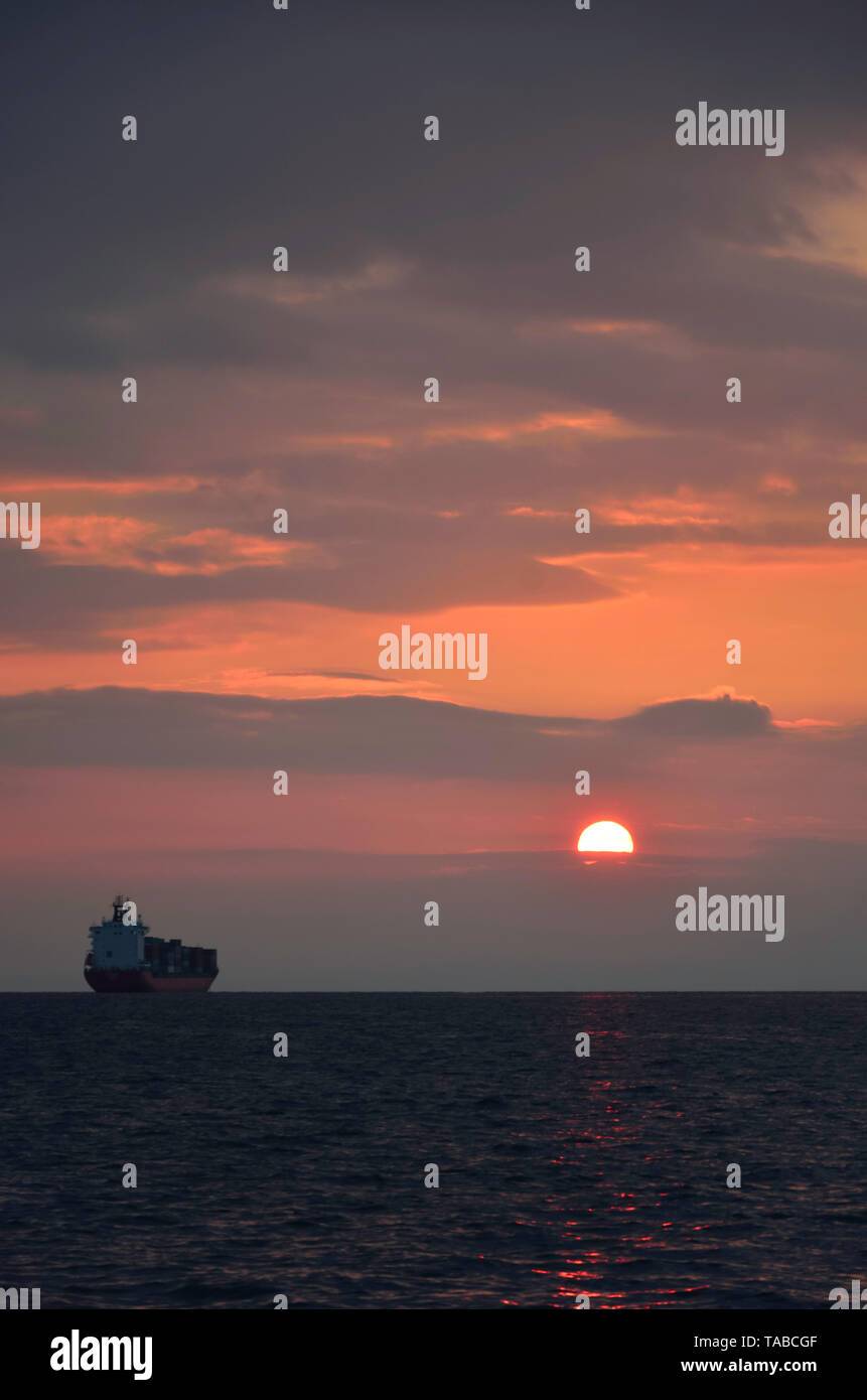 Panorama al tramonto a sul Golfo Termaico in Thessalonik, Grecia Foto Stock