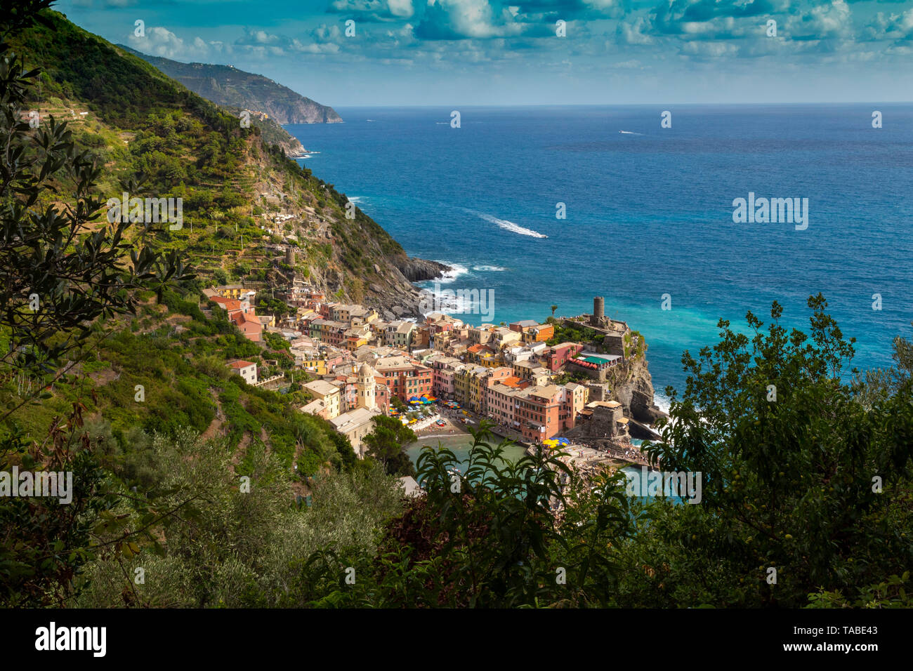 Vernazza è una città e comune situato in provincia di La Spezia, Liguria, northwestern Italia. Si tratta di uno dei cinque comuni che compongono le Cinque Foto Stock
