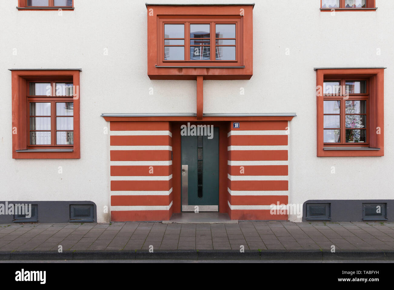 Il Naumann complesso residenziale nel quartiere Riehl, costruita negli anni 1927-29, la porta di ingresso a Colonia, Germania. die Naumannsiedlung im Stadtteil Rie Foto Stock