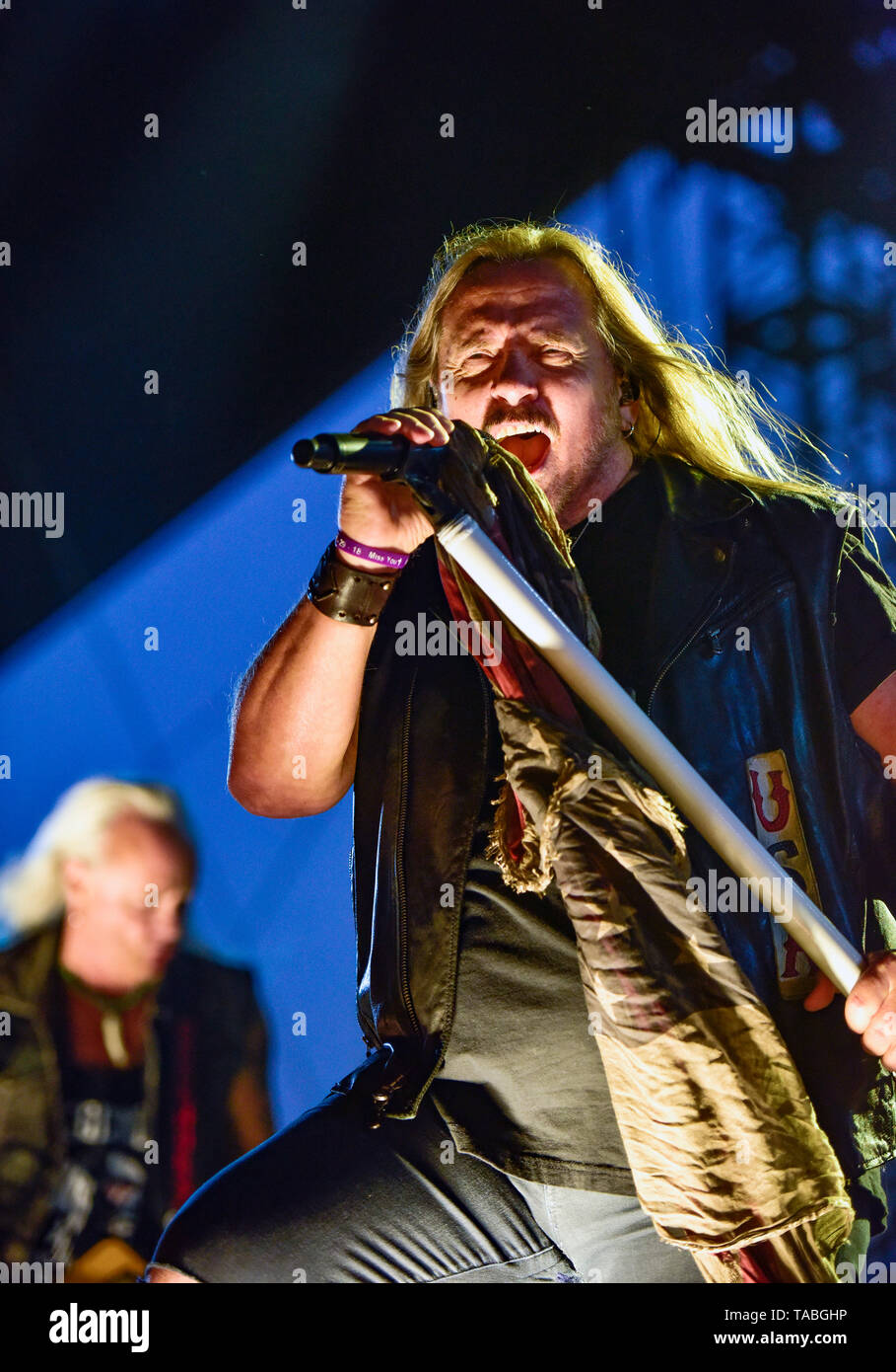 Indio, California, 27 aprile 2019, Lynyrd Skynyrd sul palco eseguendo una folla vivace il giorno 3 di diligenze Festival della Musica Country. Foto Stock