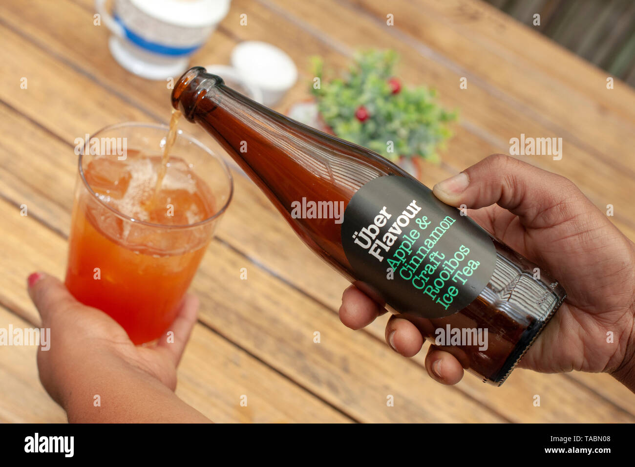 "Über sapore" apple & cannella rooibos tè presso Quattro Venti & Cafe a Cape Town. Foto Stock