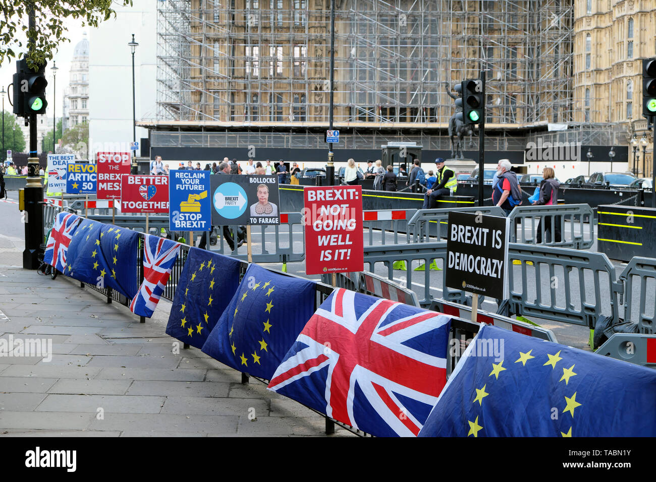 Poster Brexit case esterno del Parlamento europeo a Londra England Regno Unito KATHY DEWITT Foto Stock