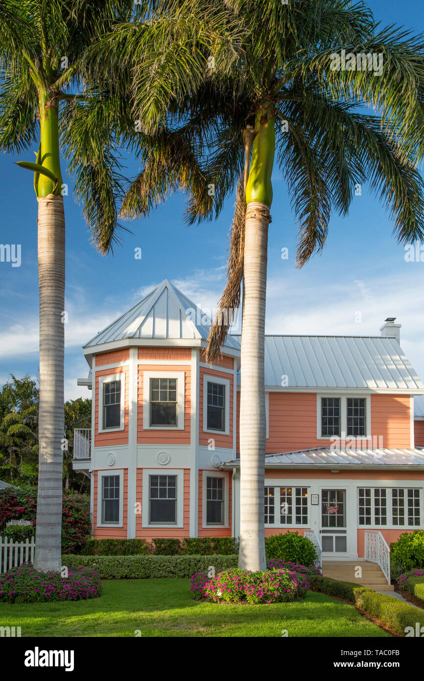 Cottage casa nel centro storico di Napoli, Florida, Stati Uniti d'America Foto Stock