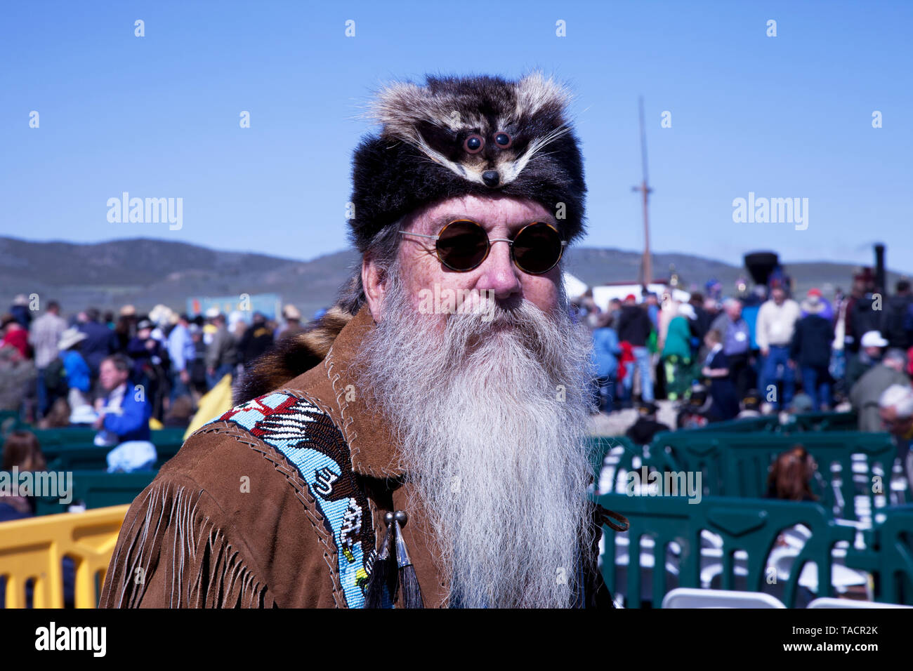 Paolo la montagna uomo alla cerimonia che celebra il centocinquantesimo anniversario del completamento della ferrovia transcontinentale al Golden Spike Nationa Foto Stock