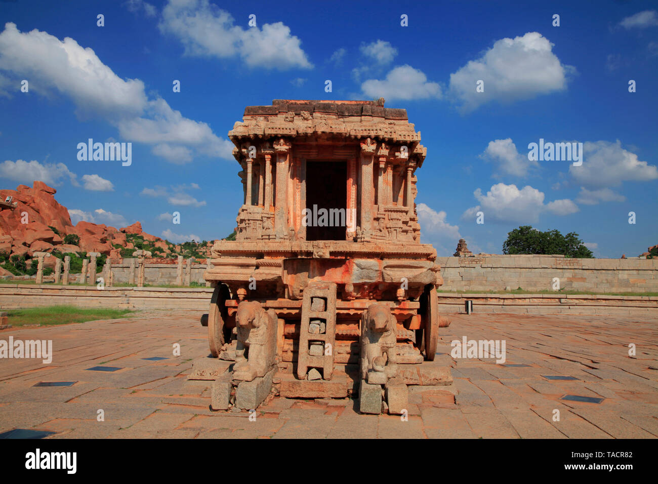 Carro di pietra garuda hampi, vijayanagar, Karnataka, India, Asia Foto Stock