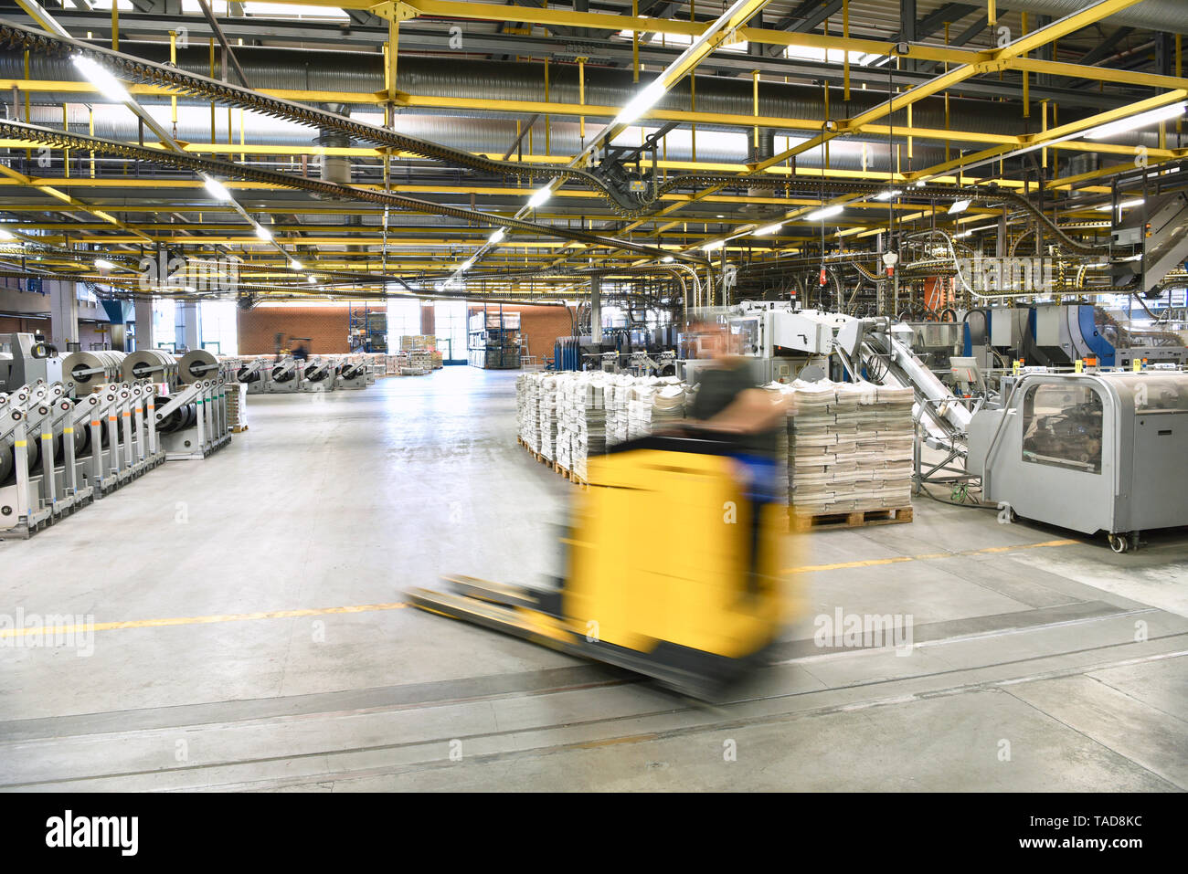 Macchine e tecnologia in un negozio di stampa Foto Stock