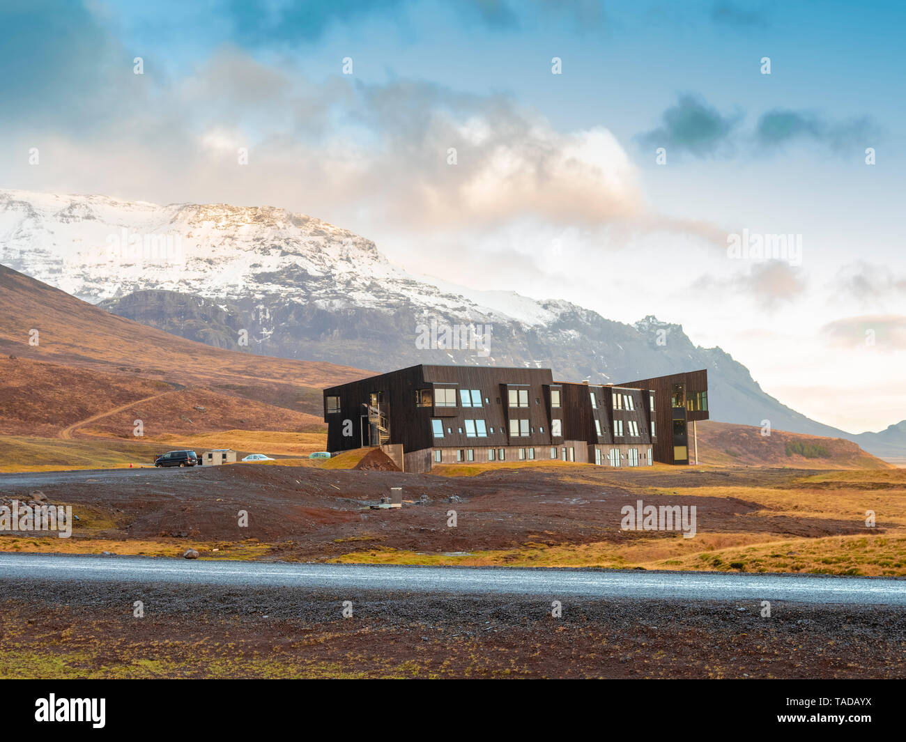 L'Islanda, moderno edificio vicino Vatnajokull national park in inverno Foto Stock