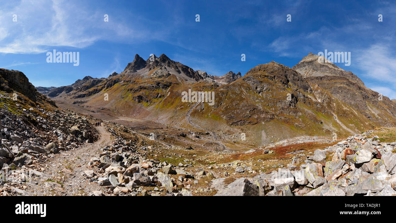 Austria Vorarlberg, Silvretta, Klostertal, Sonntagsspitze, trail Foto Stock