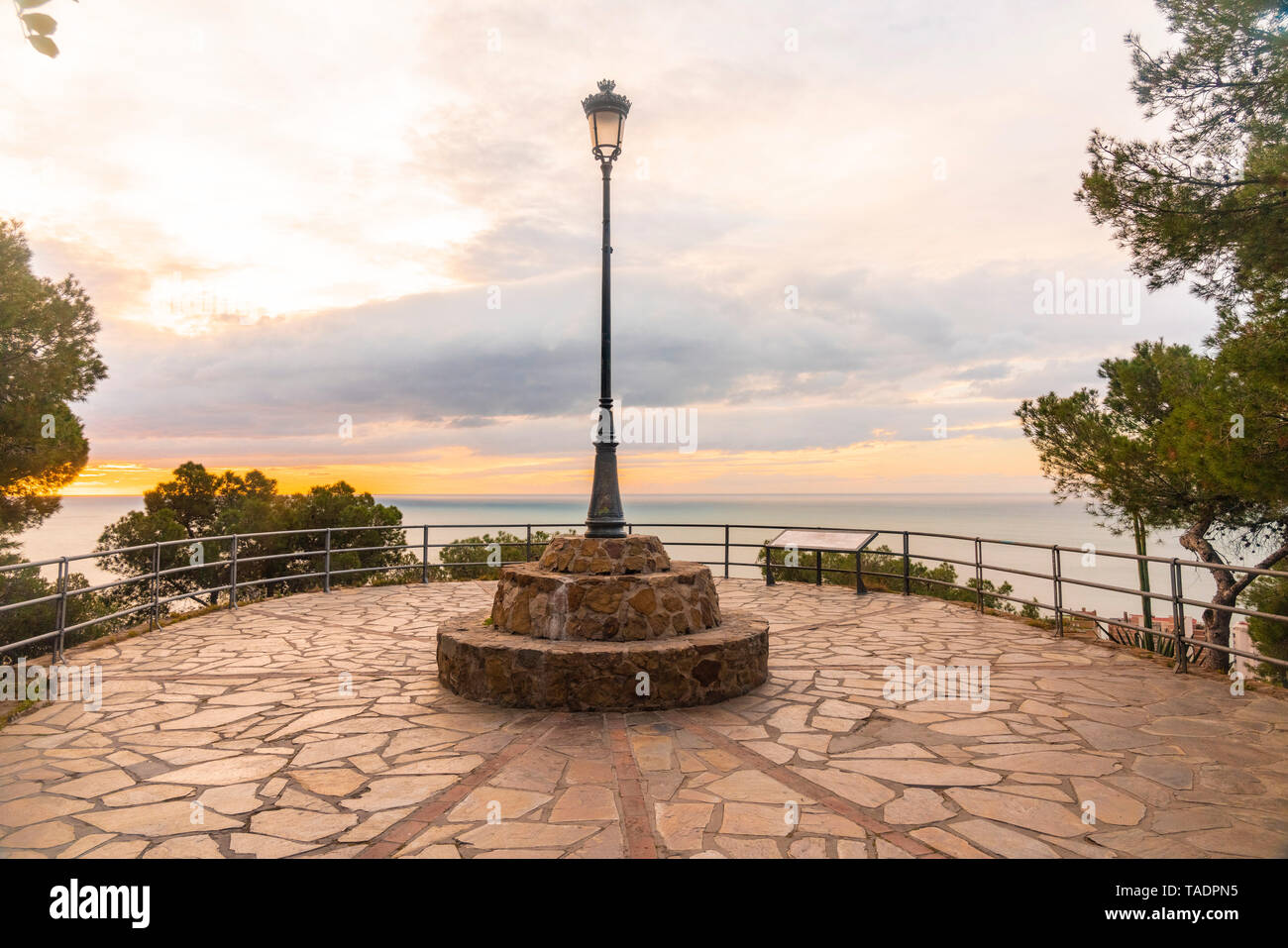 Spagna, Malaga, vista da un punto di vista di Gibralfaro dal castello Foto Stock