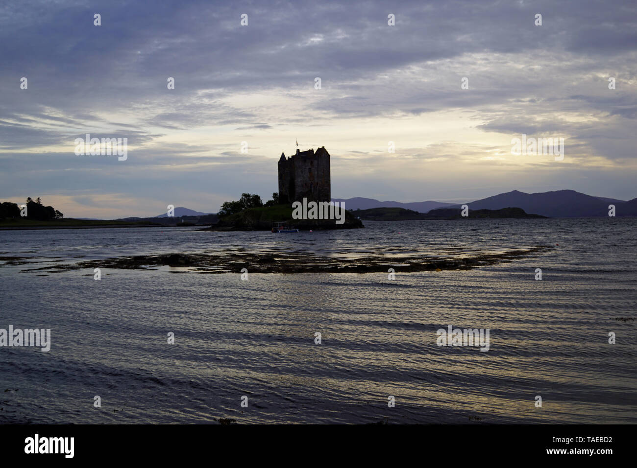 Castle Stalker è una casa torre circa 2,5 chilometri a nordest di Port Appin, un villaggio in Argyll and Bute, Scozia. Foto Stock