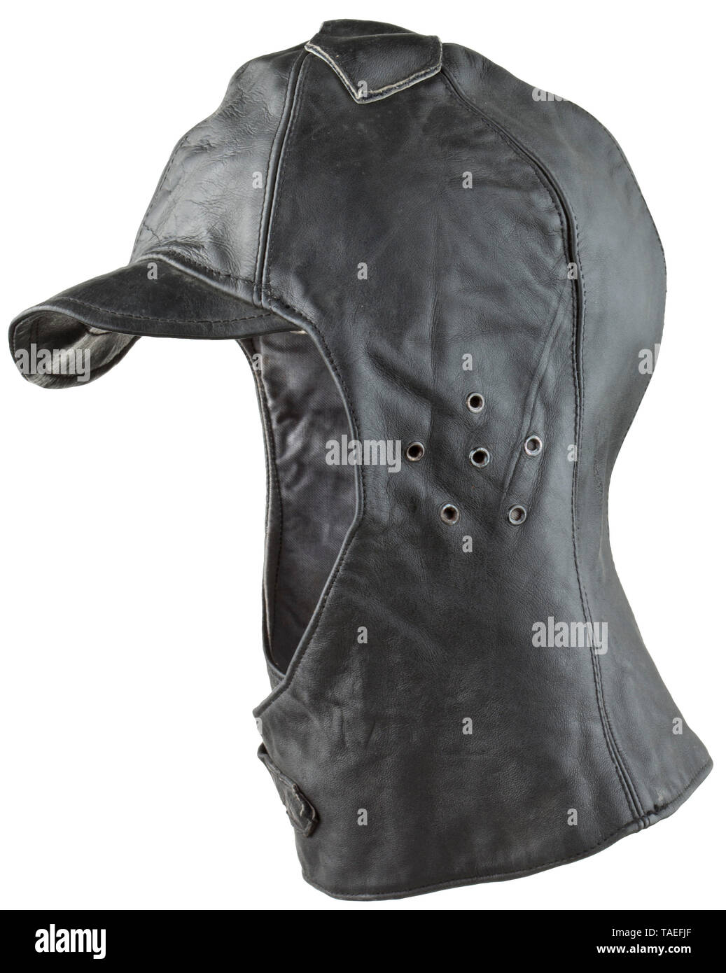 Un casco in pelle per i membri dell'equipaggio di piccole unità di battaglia pezzo in magazzino da Gustav Nisch, Vienna storica, storica, marina, le forze navali e militari, militaria, ramo di servizio, rami di servizio, forze armate, servizio armato, oggetto, oggetti, alambicchi, clipping, clippings, tagliate, cut-out, ritagli del xx secolo, Editorial-Use-solo Foto Stock Un casco in pelle per i membri dell'equipaggio di piccole unità di battaglia pezzo in magazzino da Gustav Nisch, Vienna storica, storica, marina, le forze navali e militari, militaria, ramo di servizio, rami di servizio, forze armate, servizio armato, oggetto, oggetti, alambicchi, clipping, clippings, tagliate, cut-out, ritagli del xx secolo, Editorial-Use-solo Foto Stock