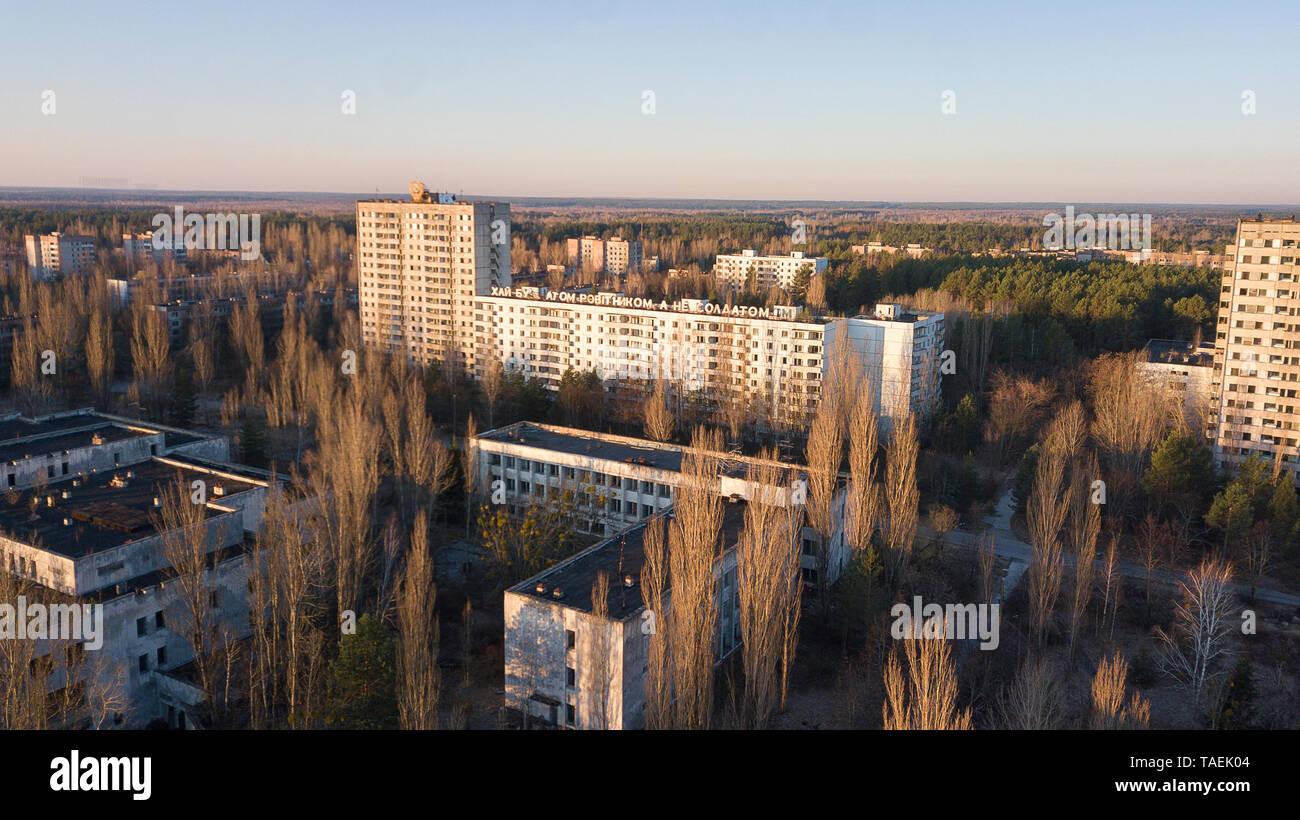 Drone immagine presa oltre il parco di divertimenti a pripjat, Ucraina, all'interno della centrale di Cernobil Zona di esclusione Foto Stock