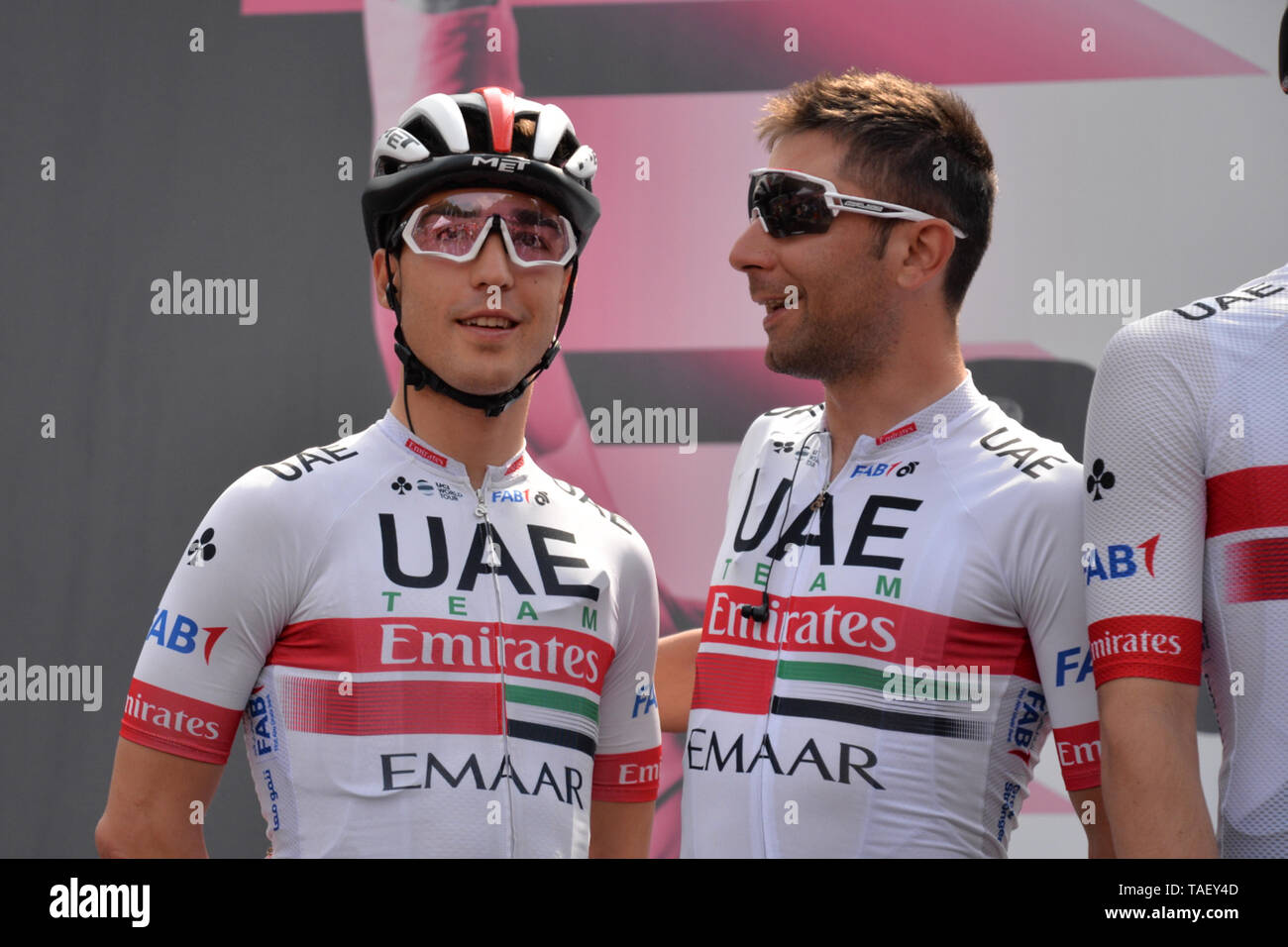 Valerio Conti di Italia ed Emirati Arabi Uniti - Team Emirates visto durante il 102º edizione del Giro d'Italia 2019, stadio 13 a 196km Stadio da Pinerolo a Ceresole Reale (Lago Serrù) 2247m . Foto Stock