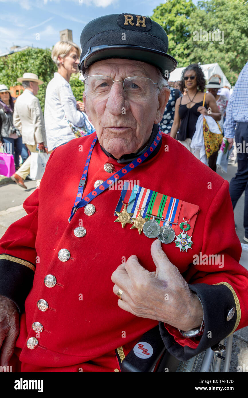 Chelsea pensionati al Chelsea Flower Show 2019 Londra Foto Stock