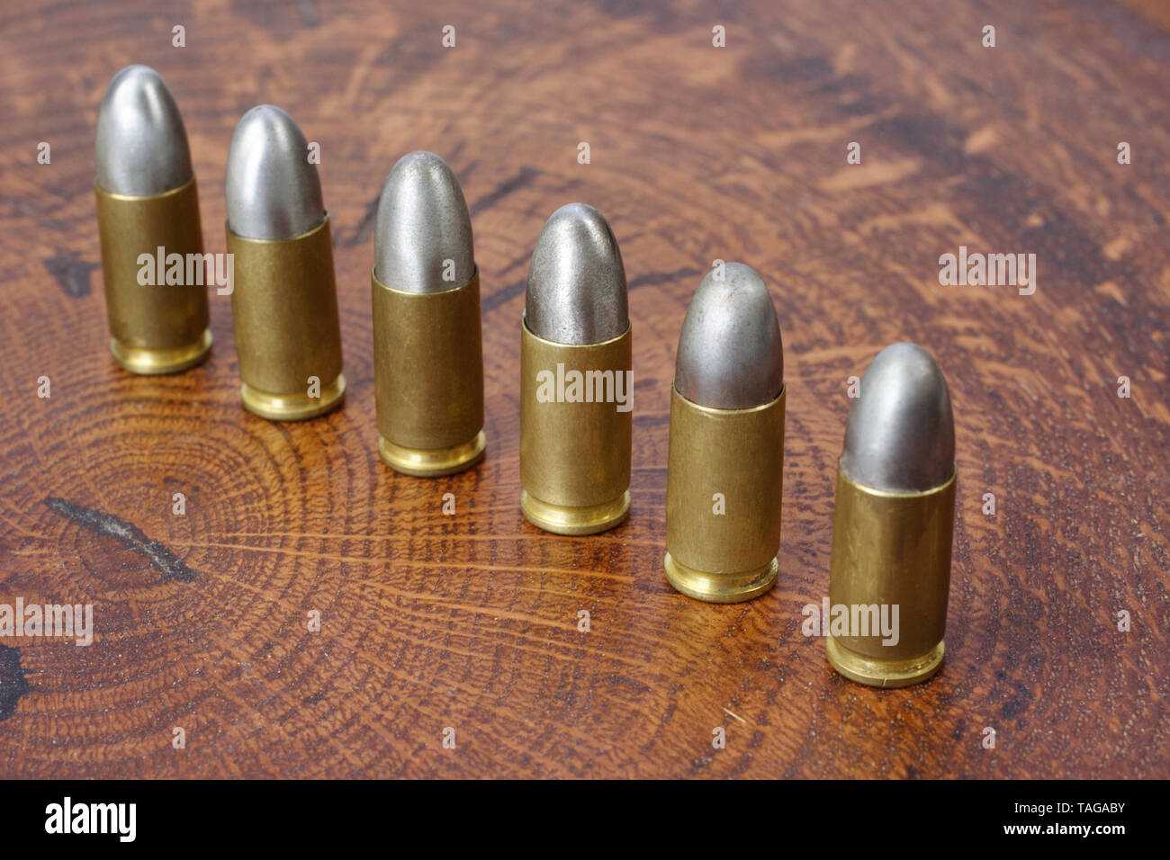 9x19mm Parabellum a cartucce di armi da fuoco che è stato progettato da Georg Luger e introdotto nel 1902 dalle armi tedesche fabbricante Deutsche Waffen und Foto Stock