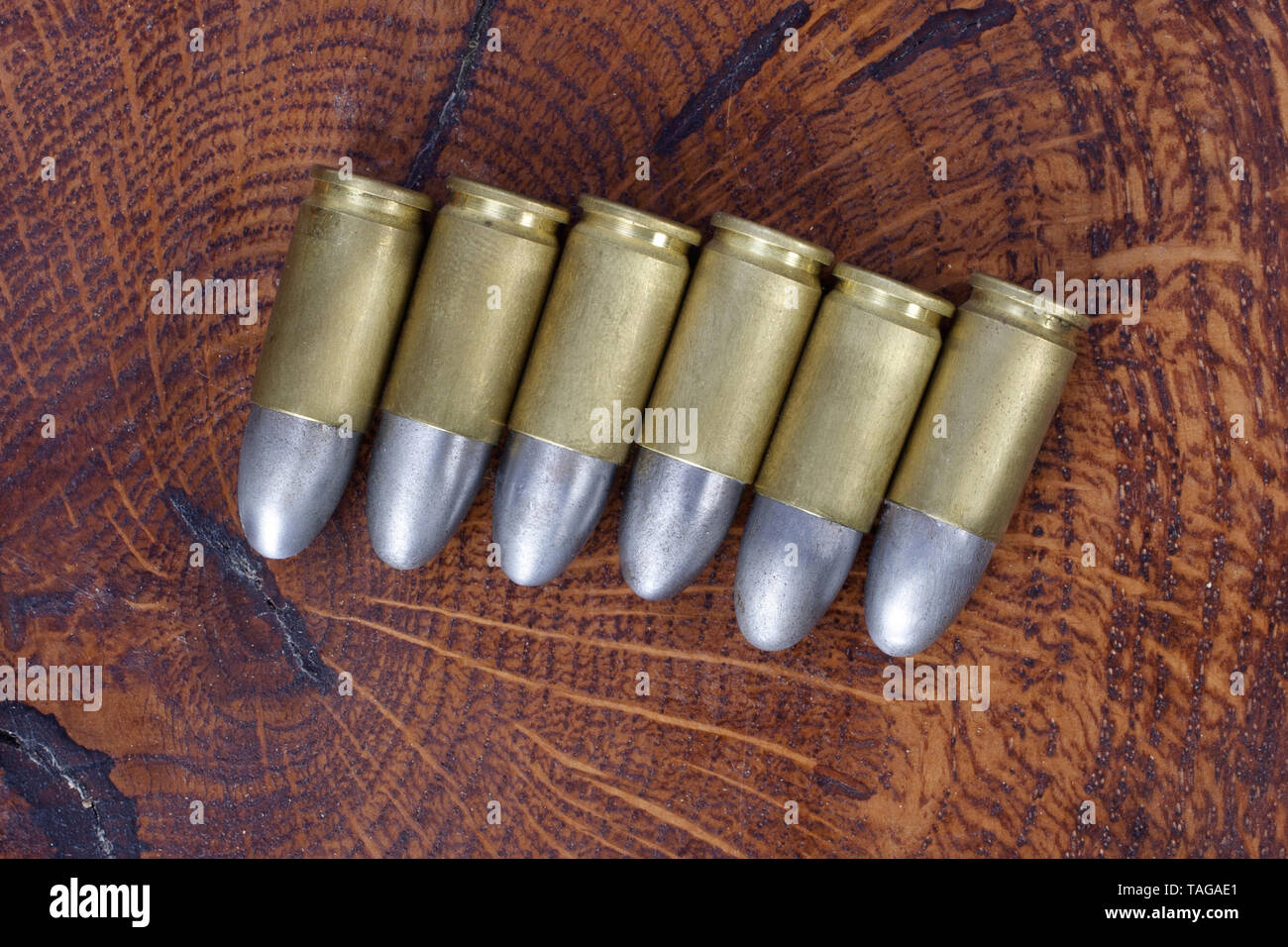 9x19mm Parabellum a cartucce di armi da fuoco che è stato progettato da Georg Luger e introdotto nel 1902 dalle armi tedesche fabbricante Deutsche Waffen und Foto Stock