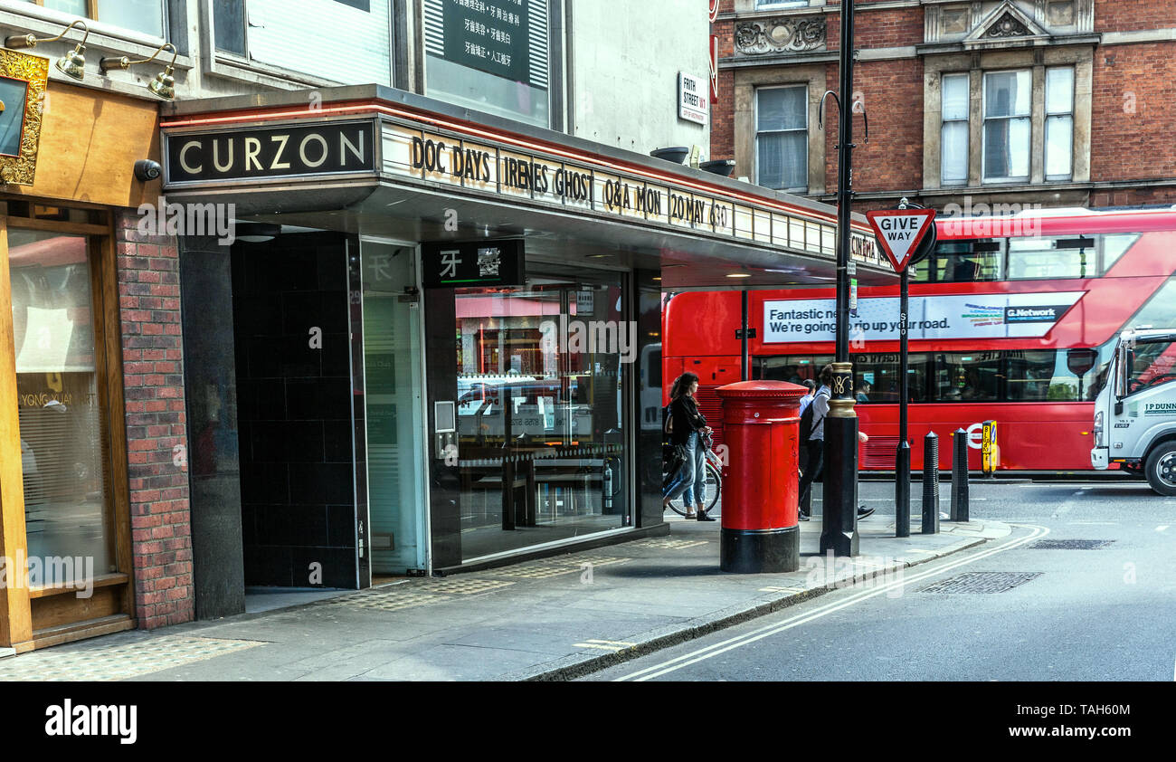 Il Curzon Soho cinema facciata laterale sul Fritz Street, Soho, London W1, Inghilterra, Regno Unito. Foto Stock
