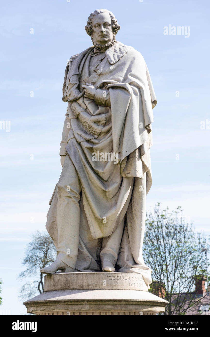 Statua di William Ward (1° Conte di Dudley), il Broadway, Dudley, West Midlands, England, Regno Unito Foto Stock