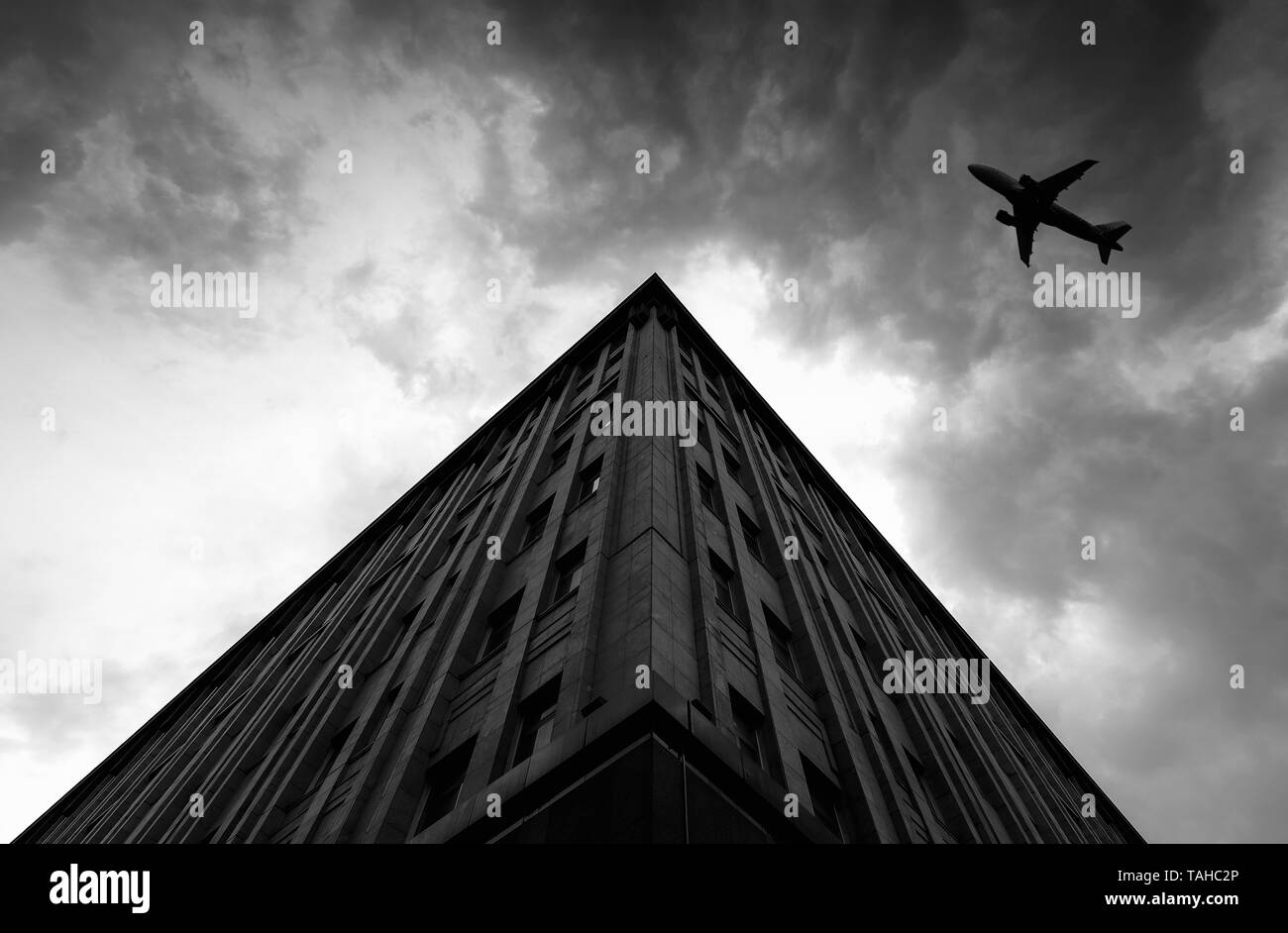 In aereo su edificio della città in bianco e nero la creatività foto Foto Stock