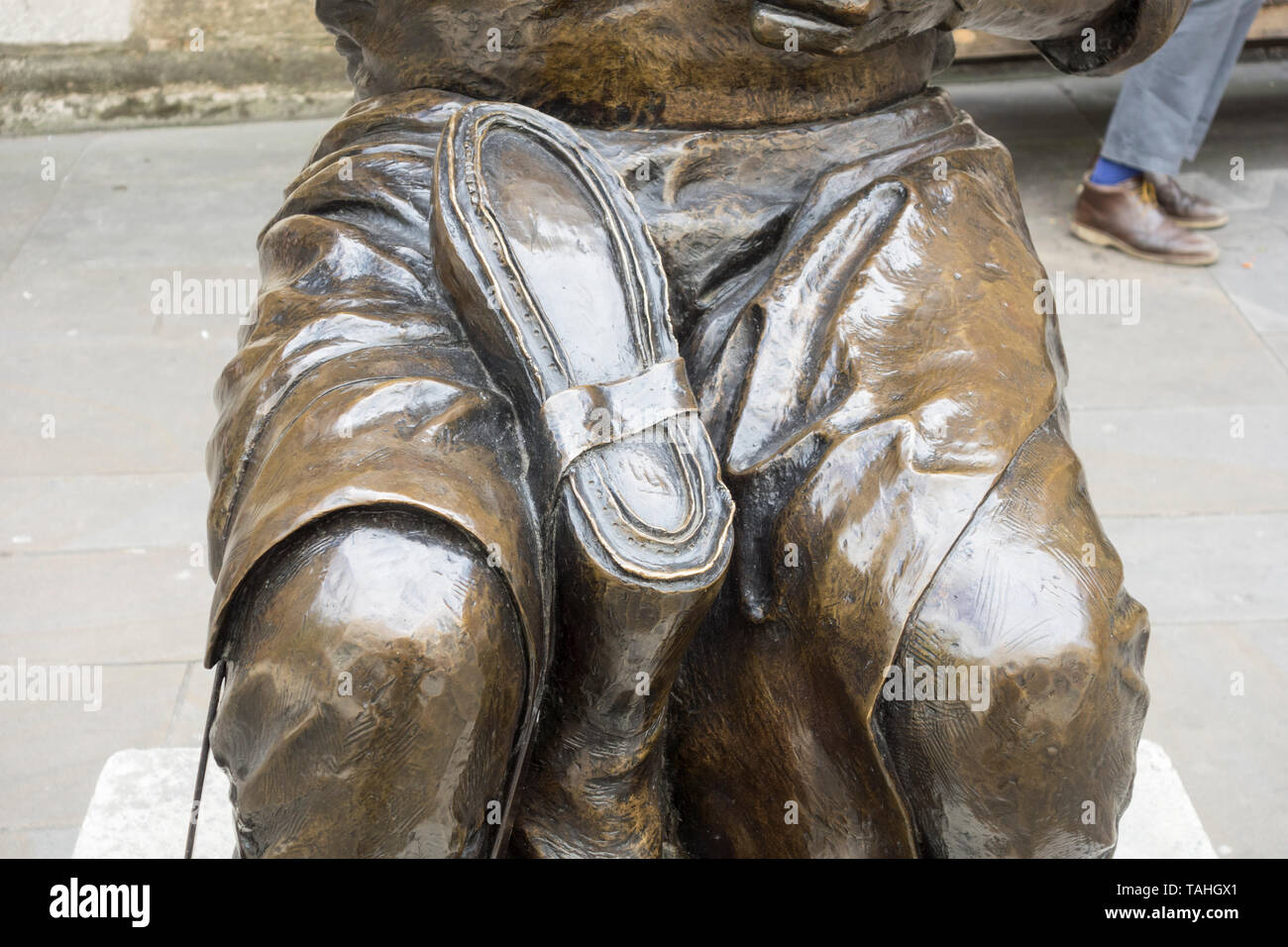 La statua Cordwainer su Watling Street, City of London, Regno Unito Foto Stock