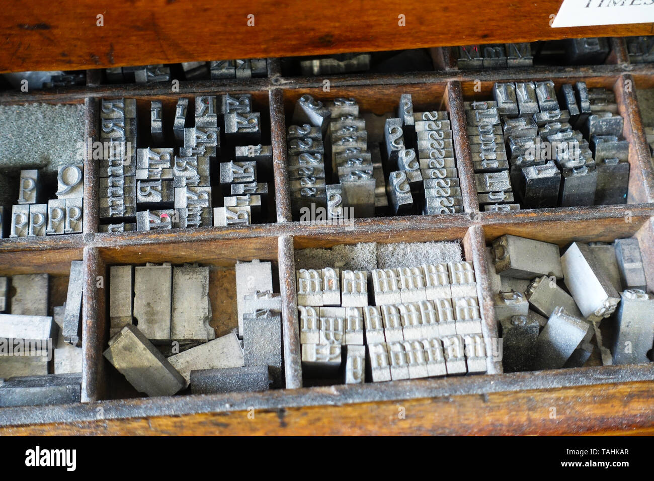 Tipo di stampa tipografica in stampanti tradizionali cassetti di tipo Foto Stock